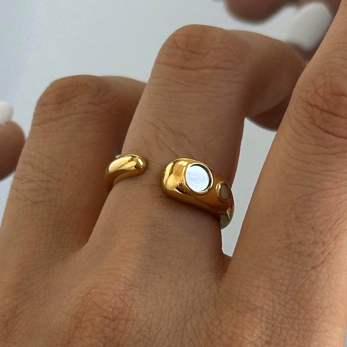 14K Gold Minimalist Open Ring