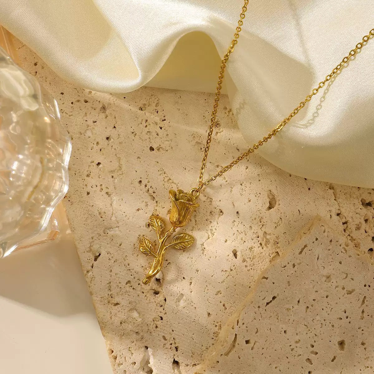 14K Gold Blooming Rose Necklace