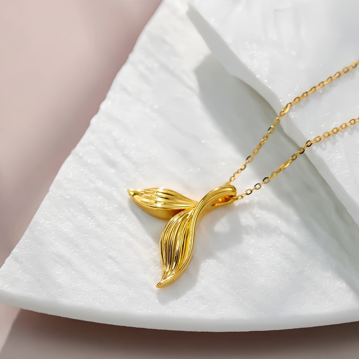 14K Gold Mermaid Tail Pendant Necklace
