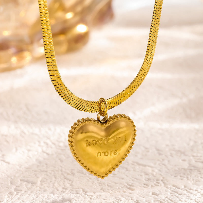 14K Gold Minimalist Heart Necklace