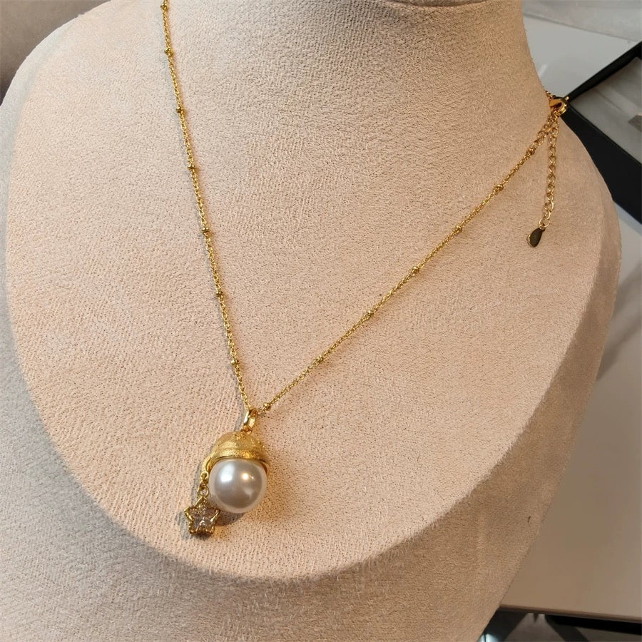 14K Gold Christmas Hat Pearl Necklace