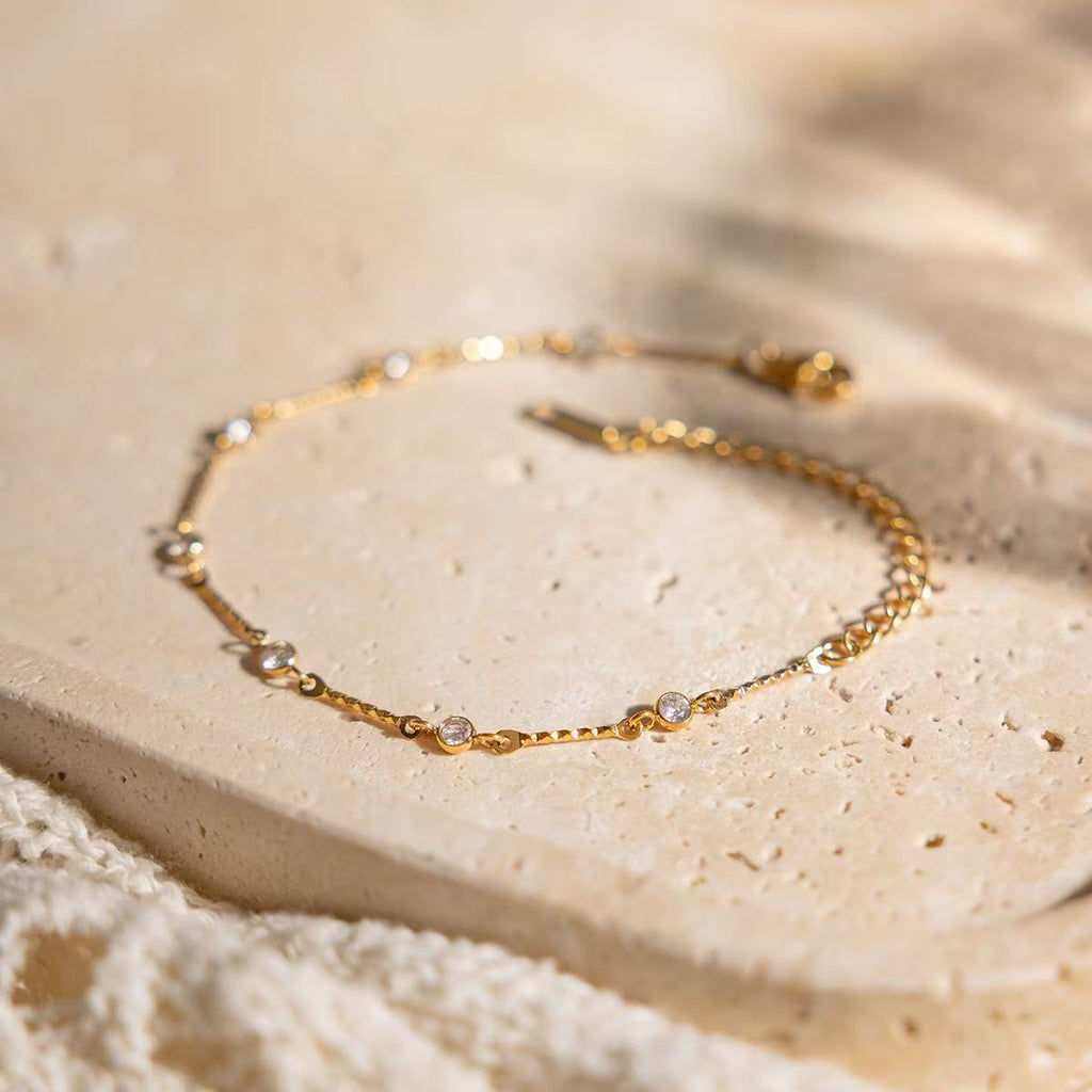 Dainty 18K Gold Zircon Bracelet, Niche Design Versatile Bangle for Women