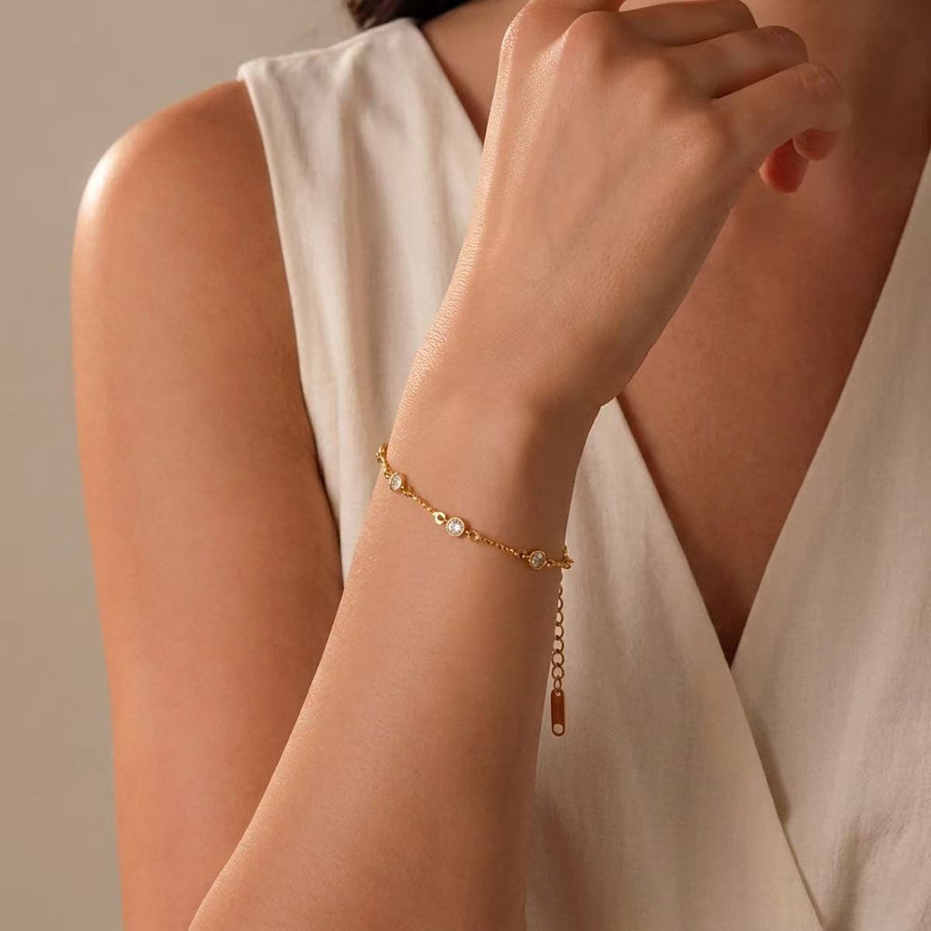 Dainty 18K Gold Zircon Bracelet, Niche Design Versatile Bangle for Women