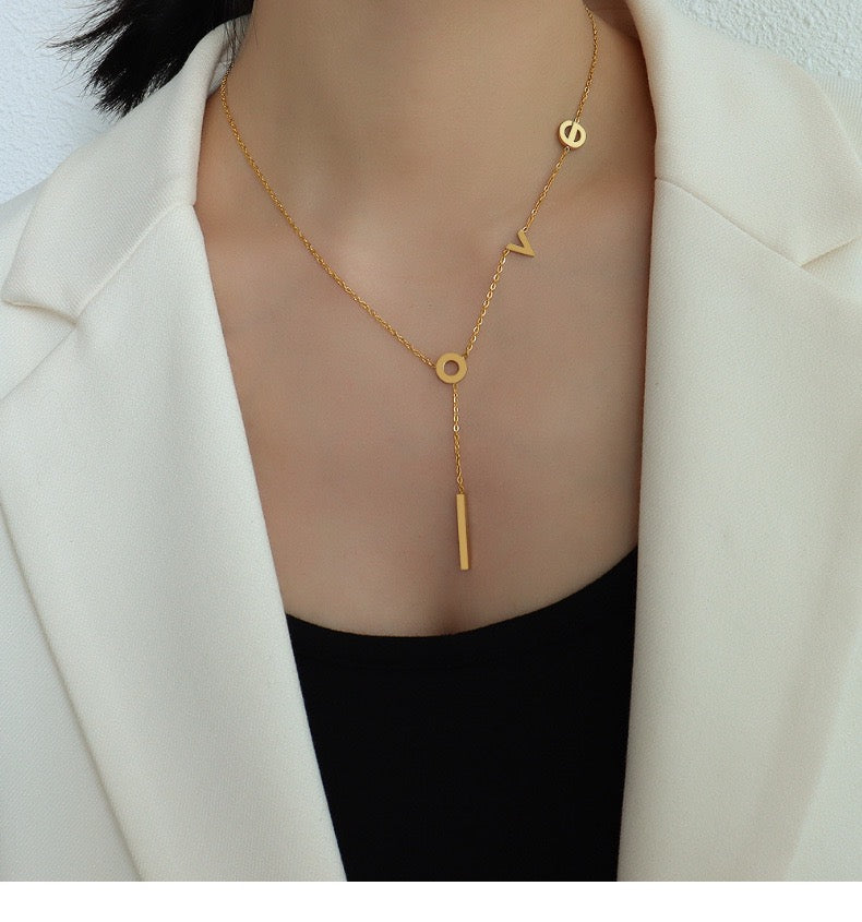 Ins Cold Tone 18K Gold LOVE Pendant Necklace, All-Match Daily Jewelry