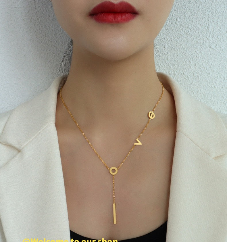 Ins Cold Tone 18K Gold LOVE Pendant Necklace, All-Match Daily Jewelry