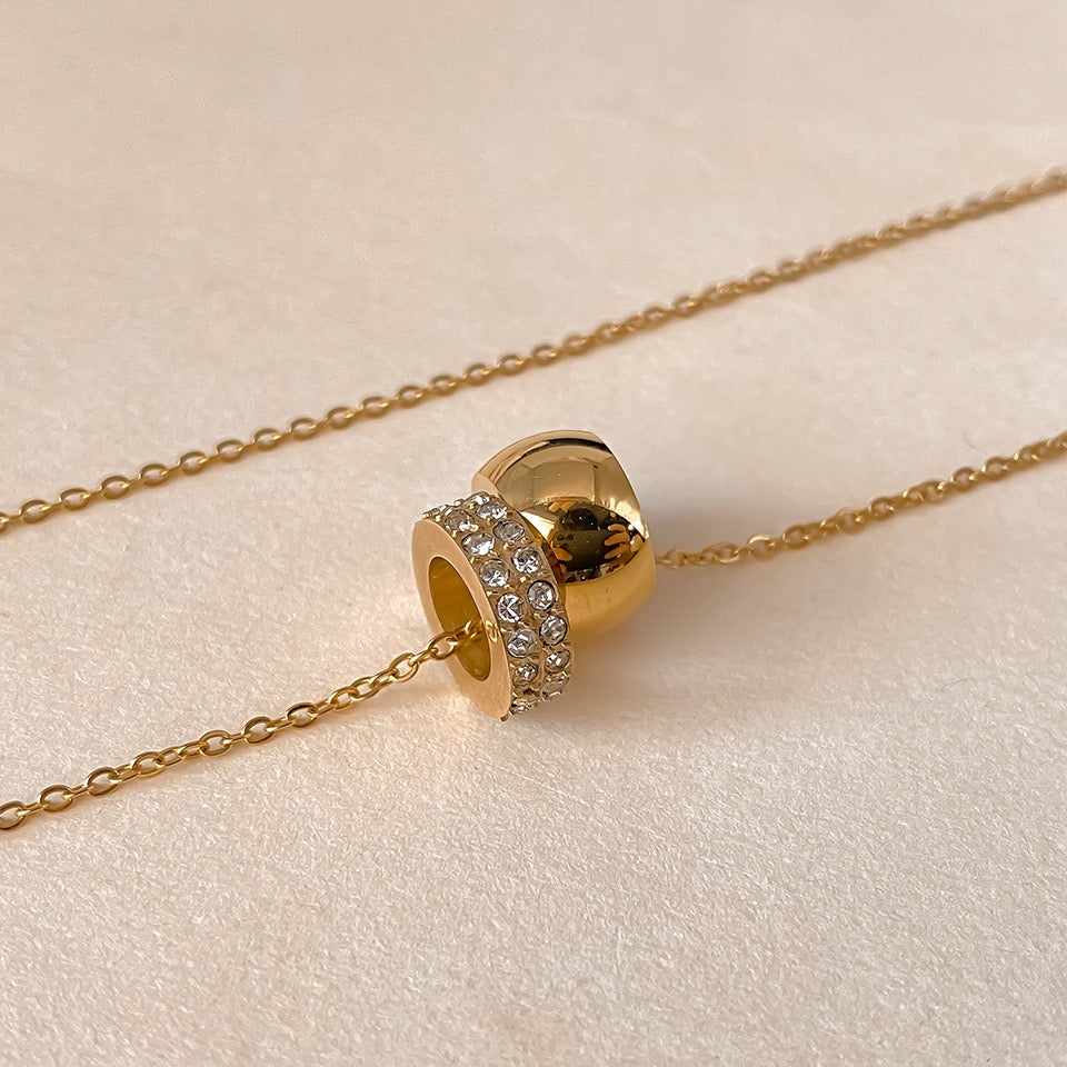 14K Gold Rhinestone Inlaid Narrow Band Ring & Wide Circle Double Pendant Versatile Necklace