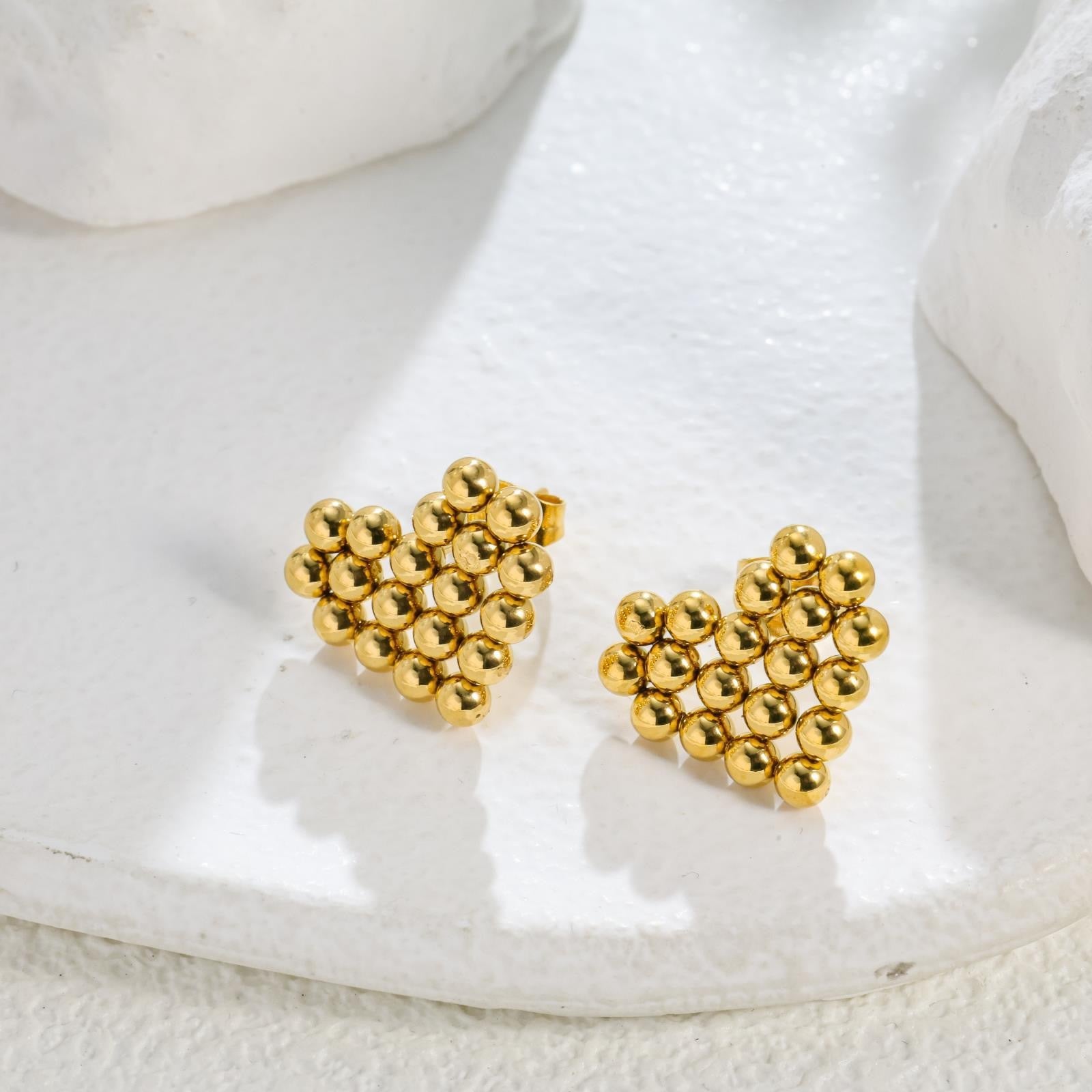 18K Gold INS Trendy Niche Heart Stud Earrings, Daily Commute Versatile Earrings