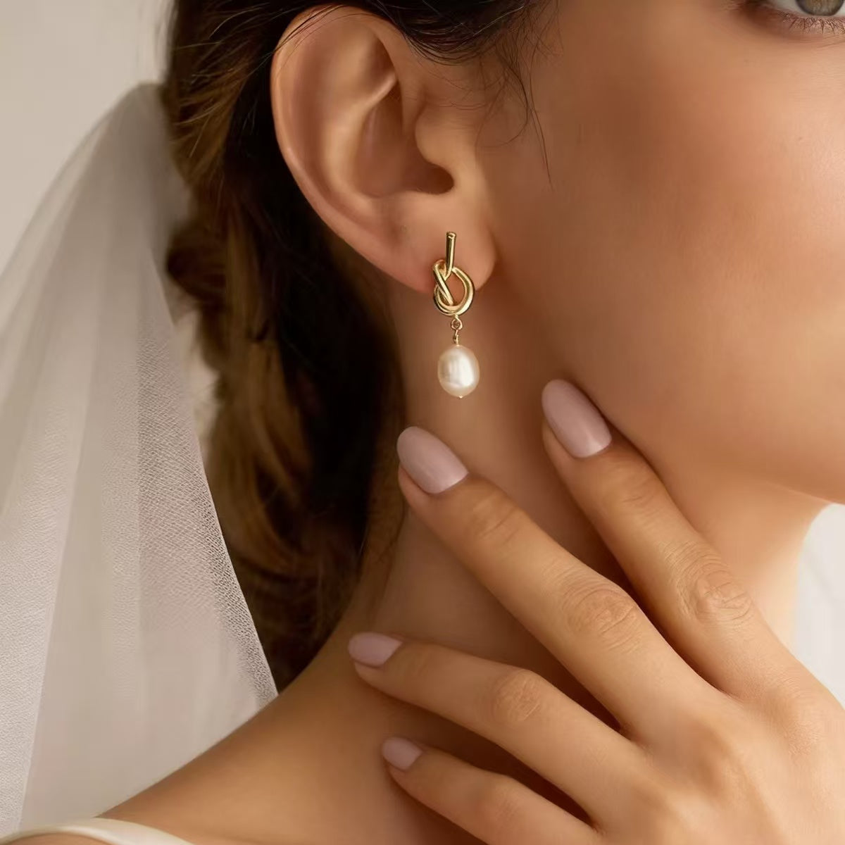 18K Gold French Vintage Freshwater Pearl Earrings, Handmade Wire Wrapped, Light Luxury Bridal Jewelry for Wedding Season