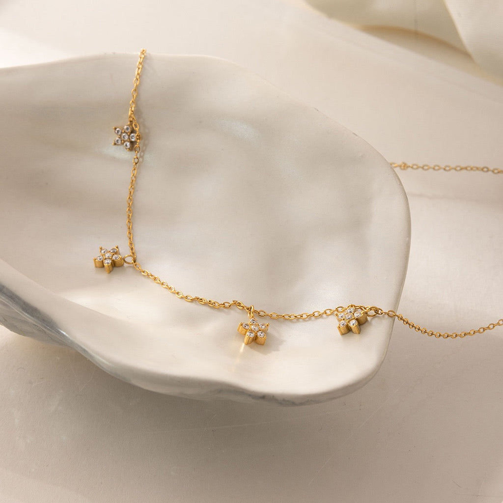 18K Gold INS Classic Flower Zircon Clavicle Necklace