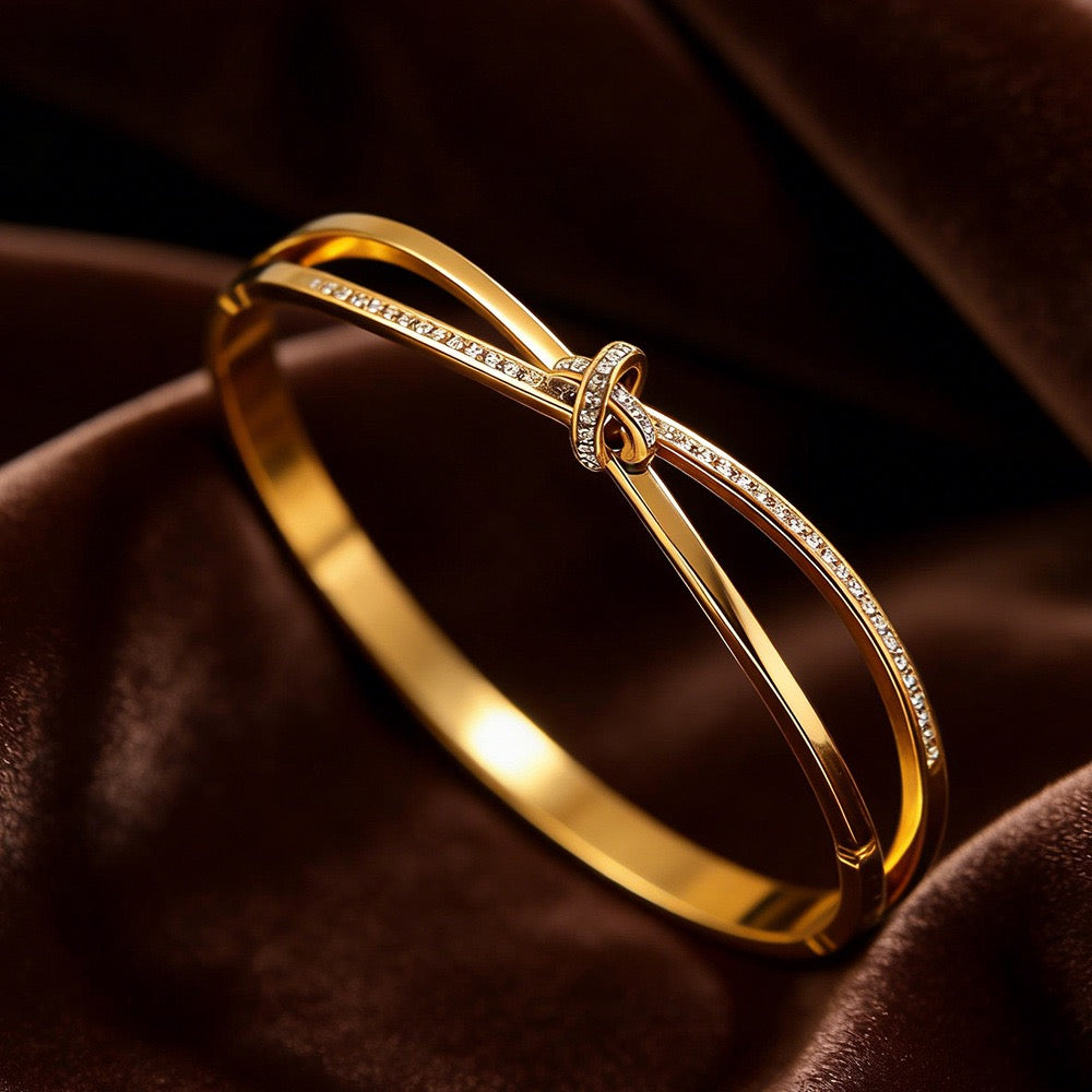 18K Gold CZ Diamond Knot Bracelet