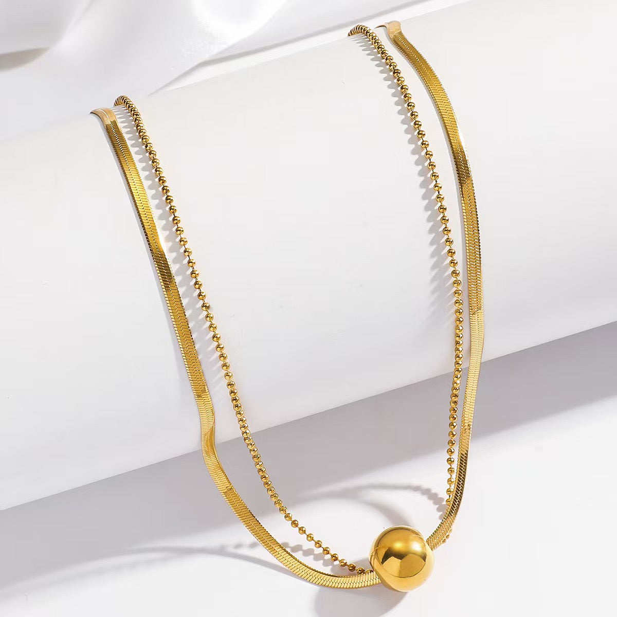 18K Gold Round Heart Lock Versatile Necklace