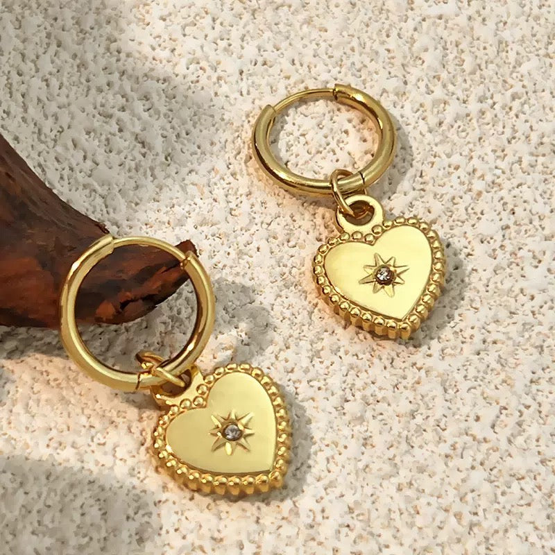 18K Gold Radiant Heart Diamond Vintage Drop Earrings