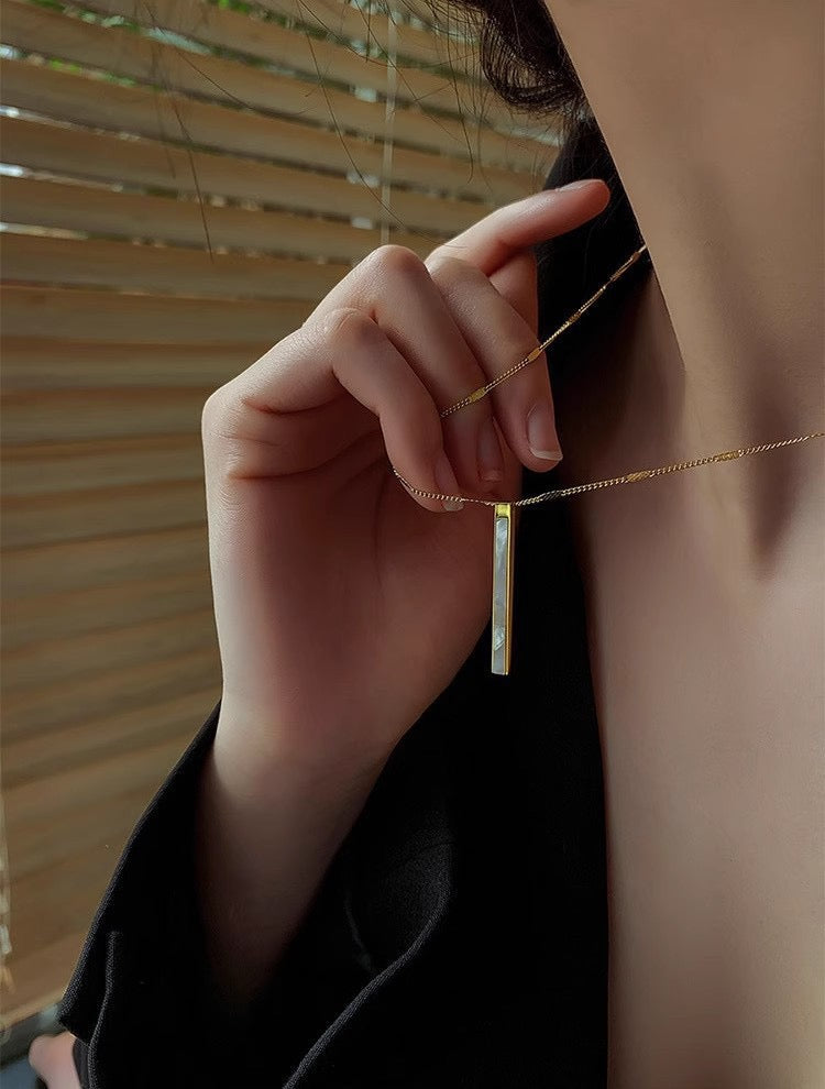 18K Gold Niche Simple Mother of Pearl Long Necklace