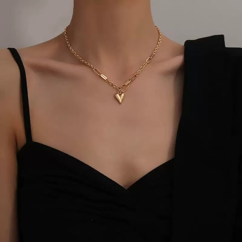 18K Gold Heart Chain Niche Luxury Necklace