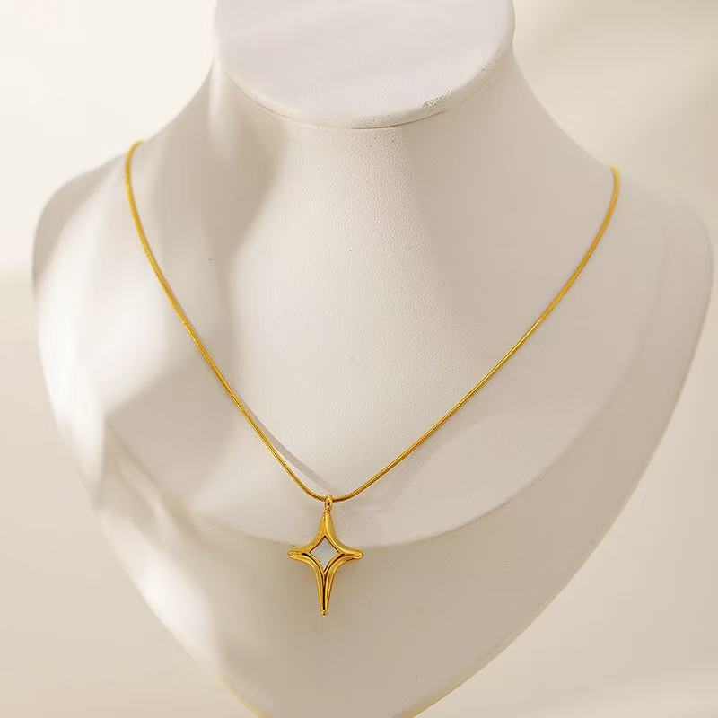 18K Gold Shell Four-pointed Star Necklace