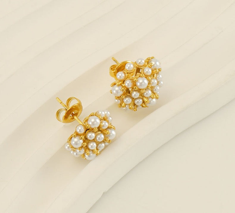 18K Gold Retro Sunflower Pearl Earrings