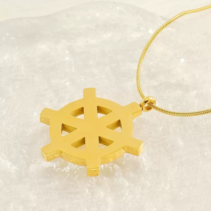 18K Gold Star Compass Snake Necklace