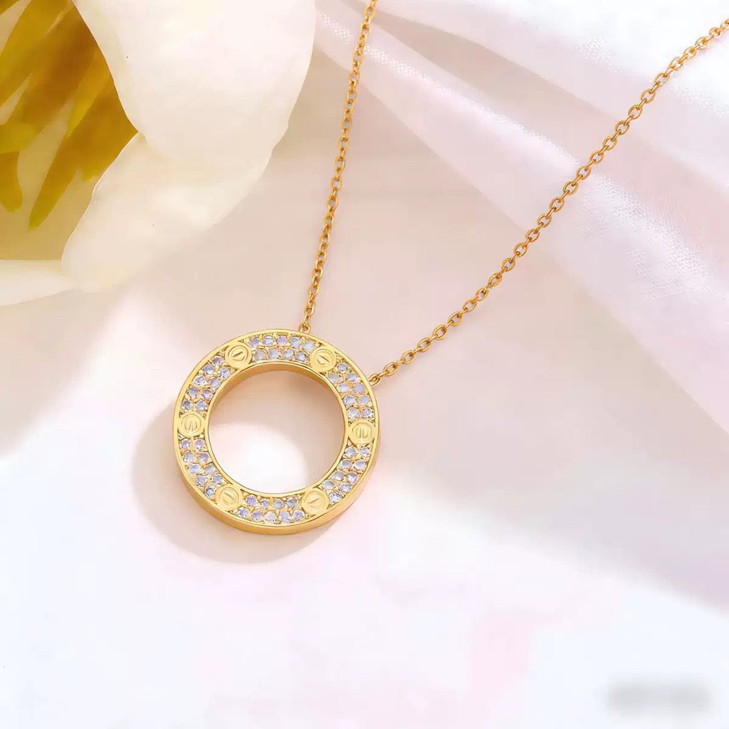 Luxury 14K Star-Set Circle Necklace