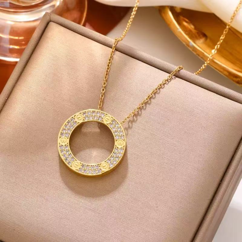 Luxury 14K Star-Set Circle Necklace