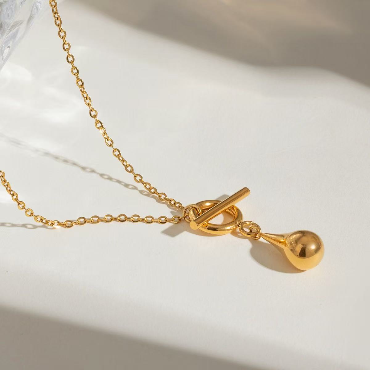 Fashion 18K Gold Long Teardrop Necklace with OT Toggle Clasp