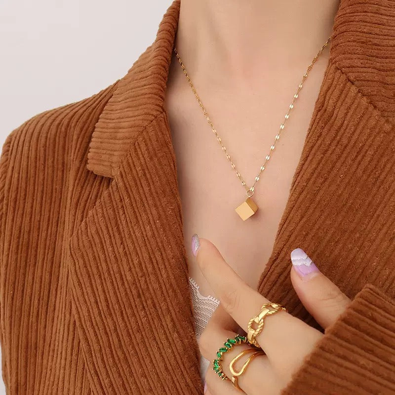 18k Gold Cube Pendant Necklace