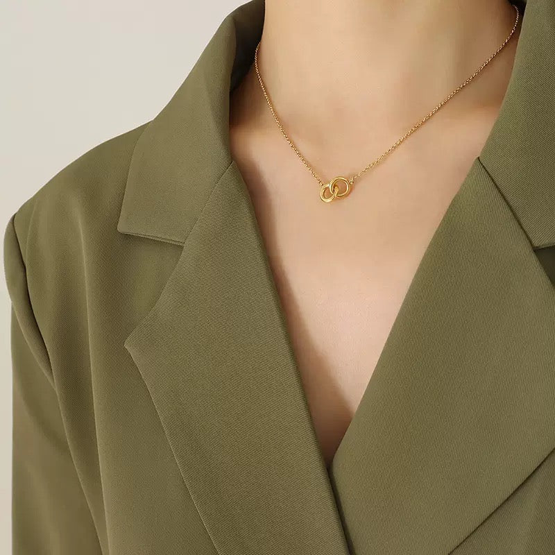 INS Style 18K Gold Interlocking Necklace, Minimalist Niche Daily Wear