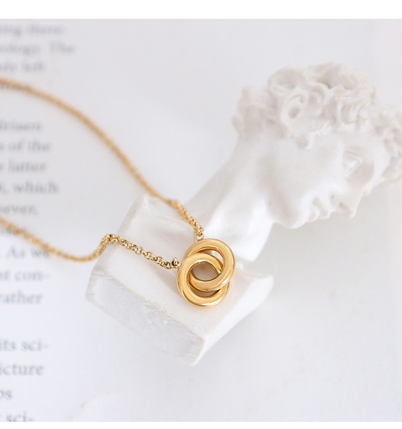 INS Style 18K Gold Interlocking Necklace, Minimalist Niche Daily Wear