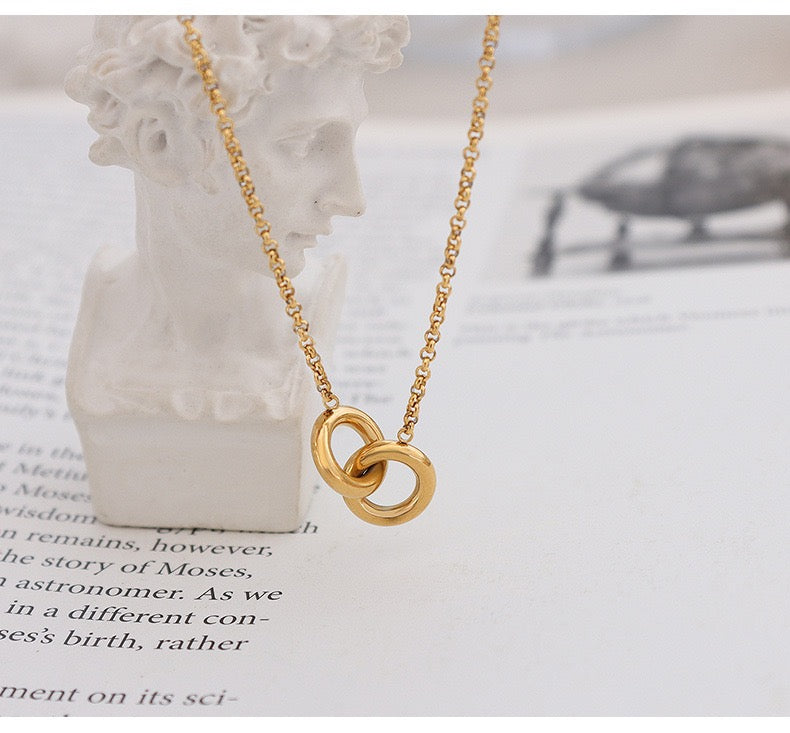 INS Style 18K Gold Interlocking Necklace, Minimalist Niche Daily Wear