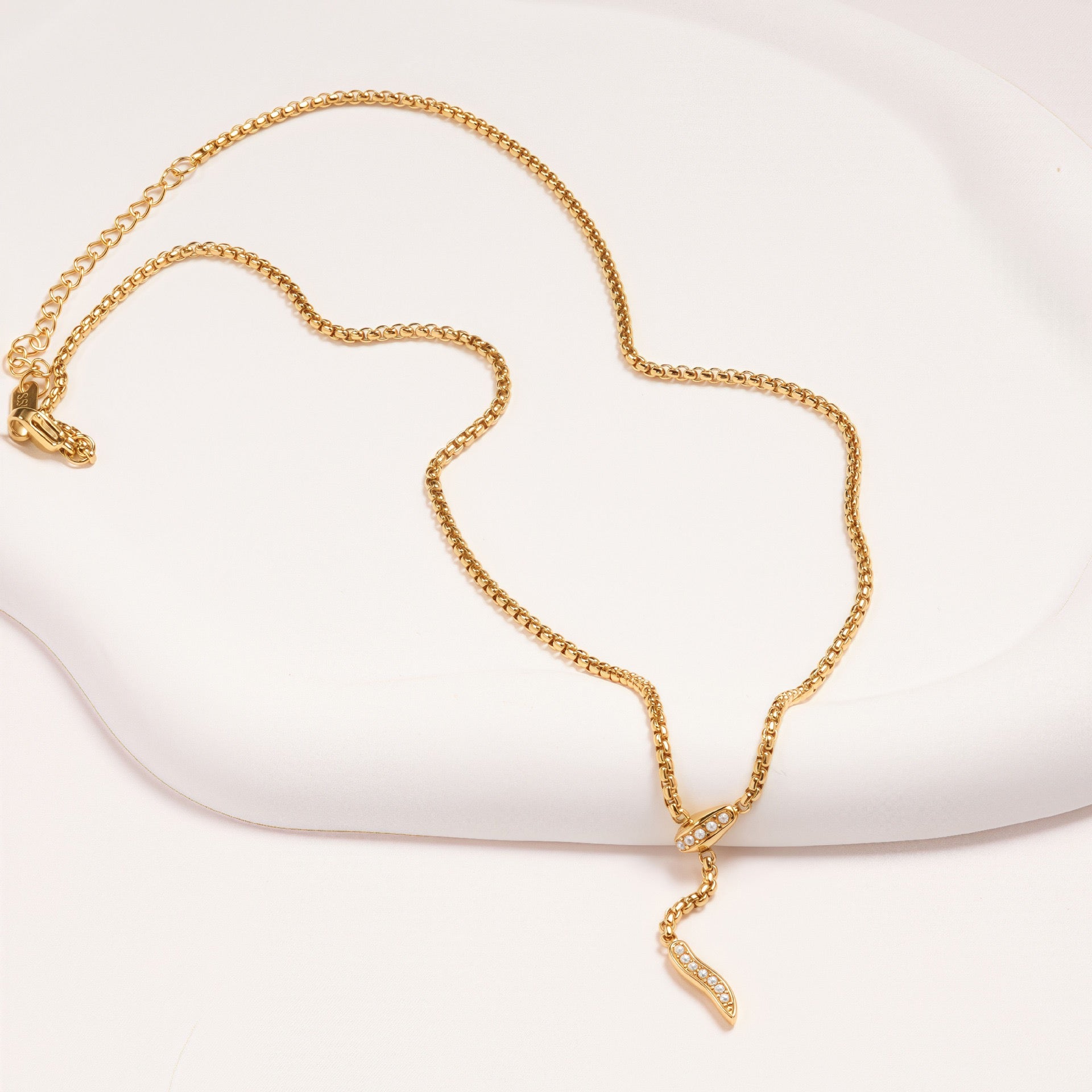18K Gold Snake Shape Clavicle Necklace, Niche Fashion Jewelry