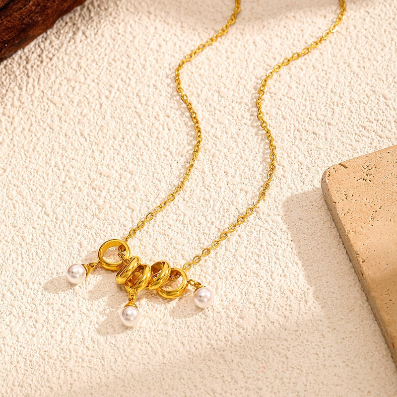 18K Gold Pearl Pendant Necklace, Niche Elegant Temperament Design