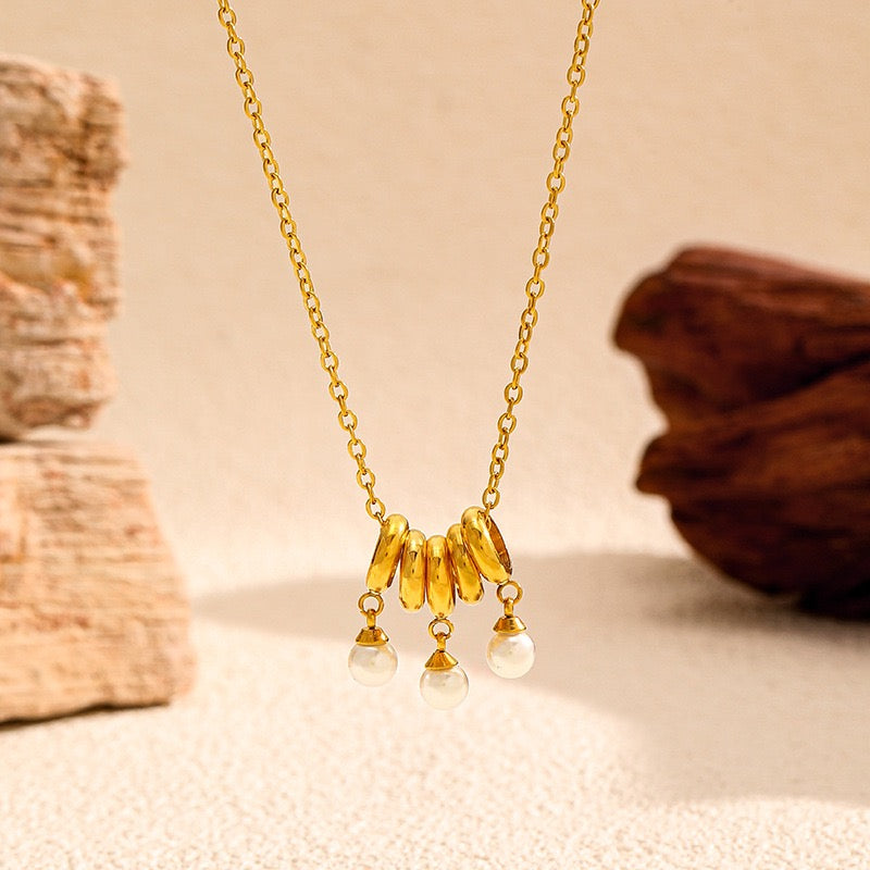18K Gold Pearl Pendant Necklace, Niche Elegant Temperament Design