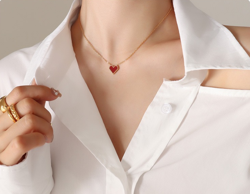 Vintage Heart Clavicle Necklace 18K Gold, French Chic INS Elegant Design