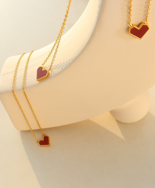 Vintage Heart Clavicle Necklace 18K Gold, French Chic INS Elegant Design