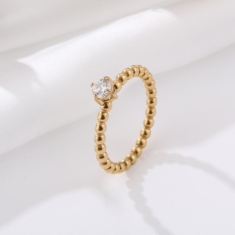 18K Gold Twisted Band Single Diamond Ring, Niche Design for Women
