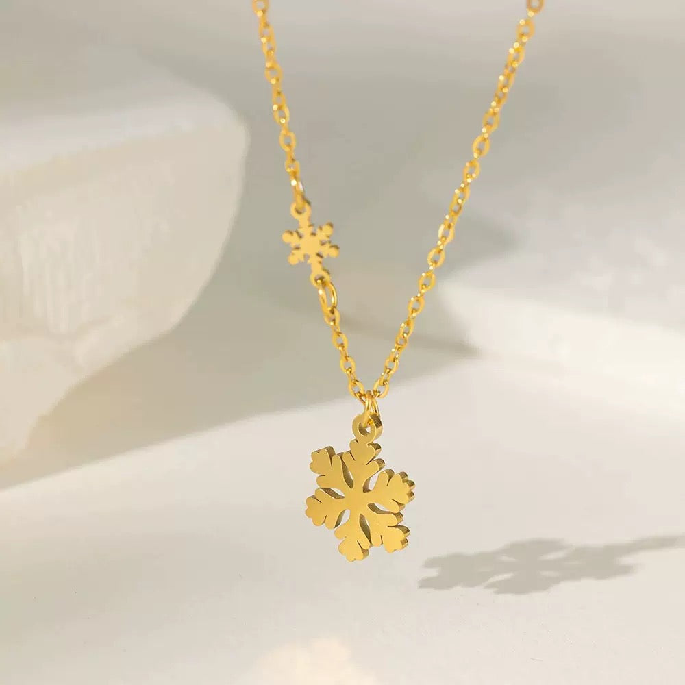 18K Gold Niche Versatile Luxury Snowflake Necklace