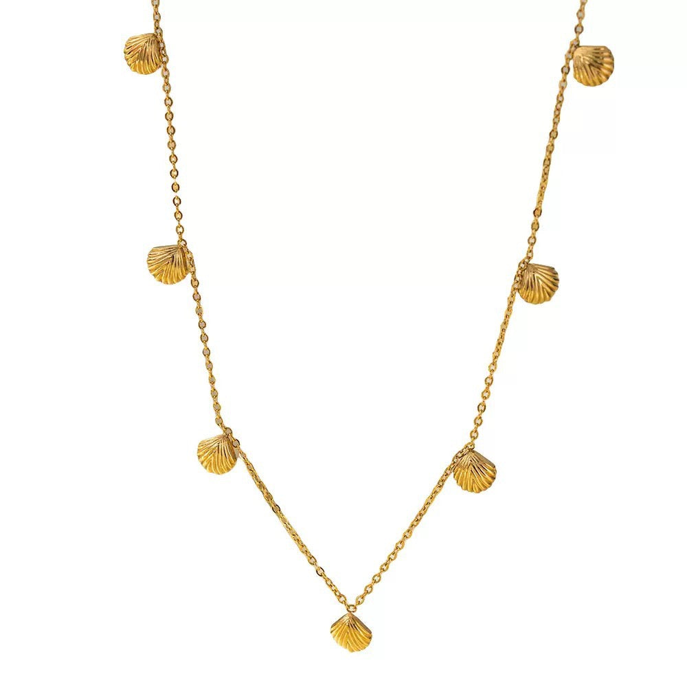 18K Gold Elegant Vintage Seven Fan-shaped Small Shell Necklace
