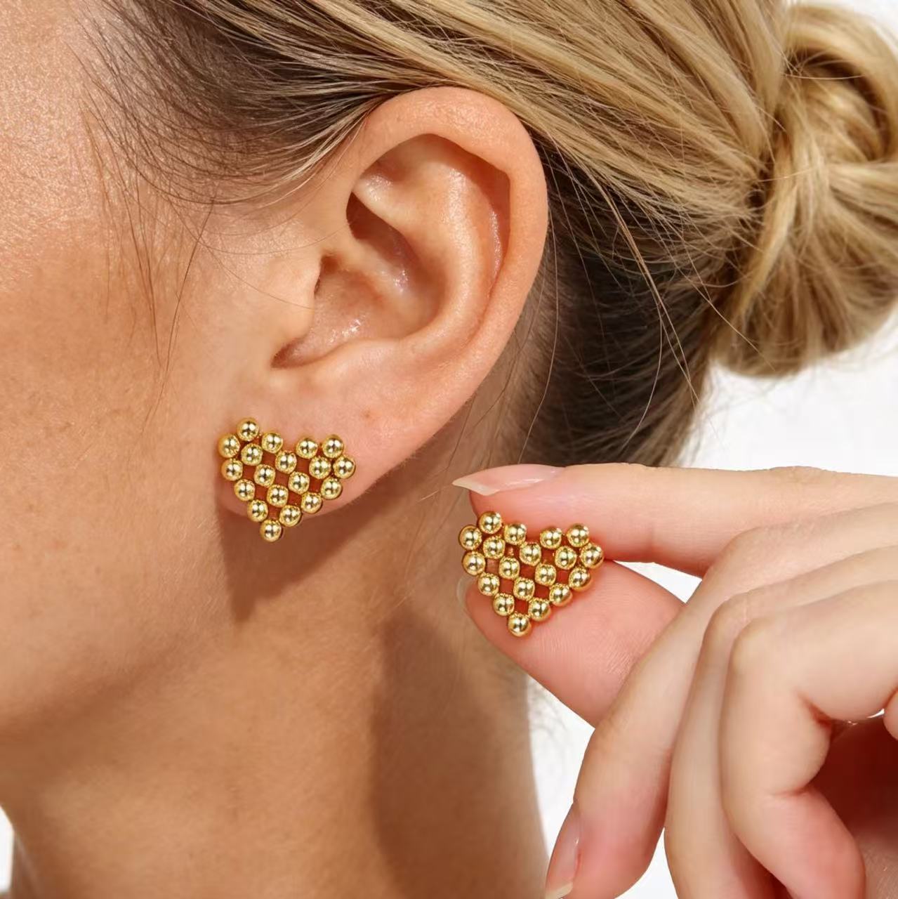 18K Gold INS Trendy Niche Heart Stud Earrings, Daily Commute Versatile Earrings