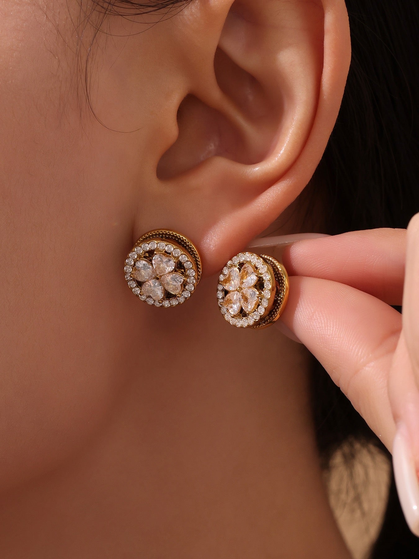 18K Gold Rotatable 5A Zircon Flower Jewelry Set, Necklace Earrings Ring Niche Elegant Set