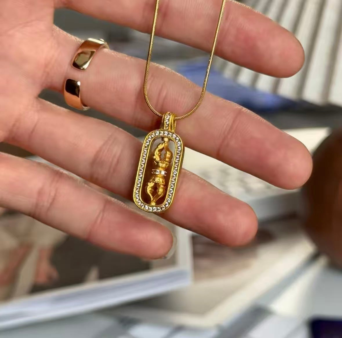 18K Vajra Pendant, Luxury Vintage Rotatable Necklace