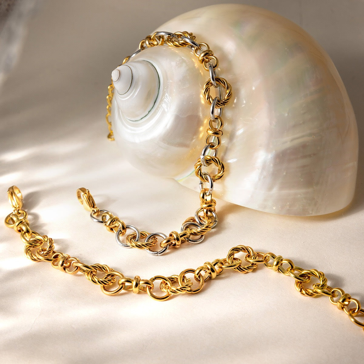 18K Gold Retro Geometric Wide Bracelet