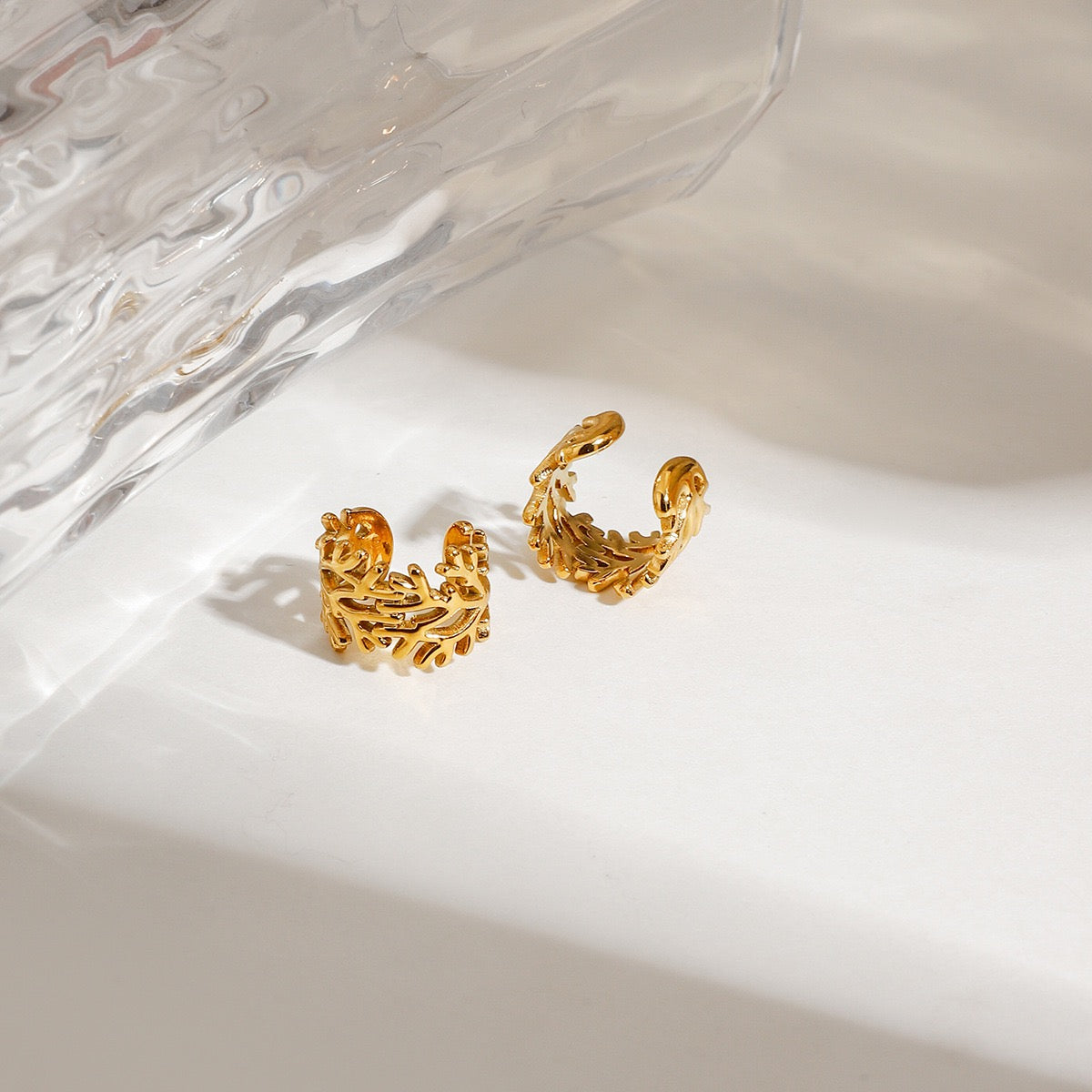 18K Gold Branch Hollow Out Ear Cuff