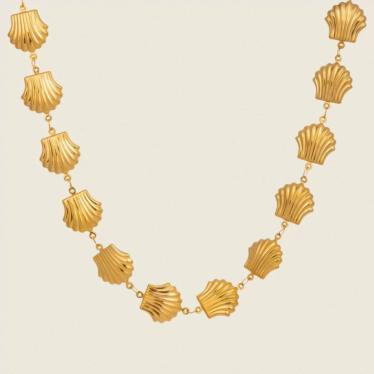 14K Gold Engraved Shell Necklace and Bracelet 2Pcs Set