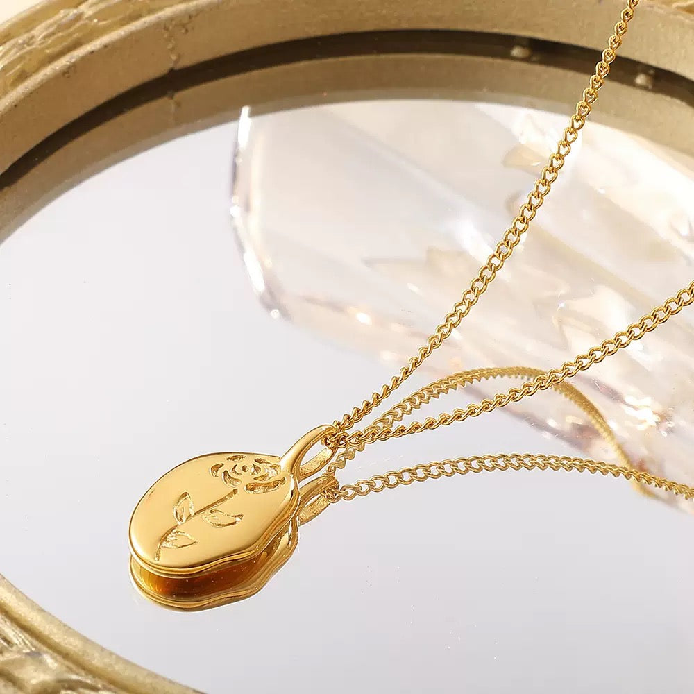 14K Gold Rose Irregular Pendant Choker