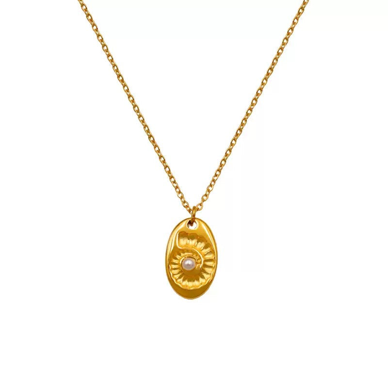 14K Gold Vintage Gold Oval Embossed Necklace