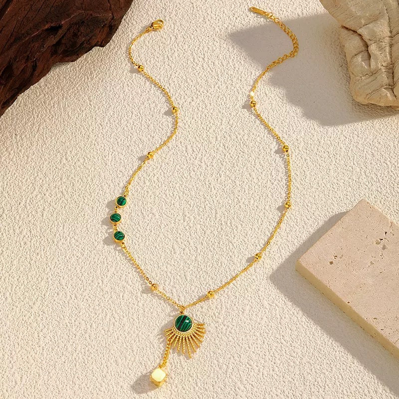 14K Gold Vintage Malachite Fan Choker Necklace