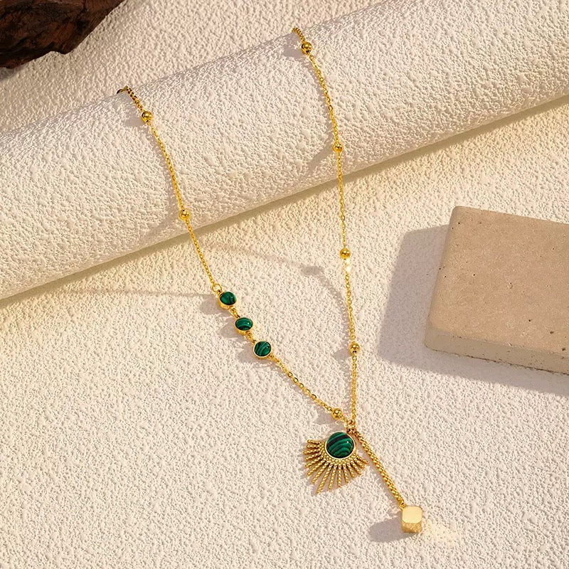 14K Gold Vintage Malachite Fan Choker Necklace