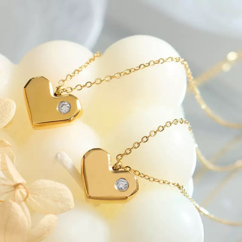 14k Gold Peach Heart Diamond Collarbone Chain