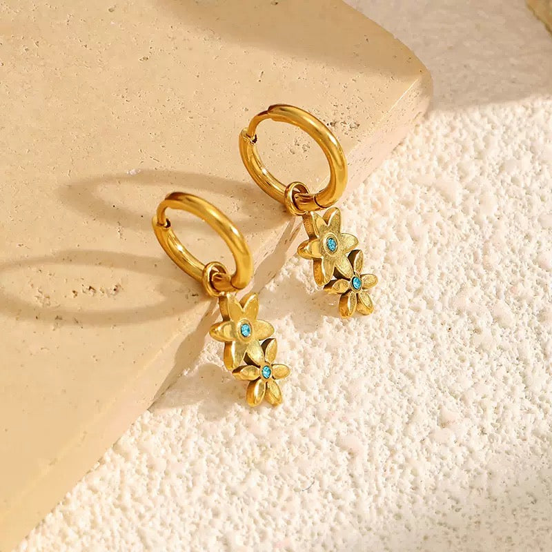 14k Gold Flower Drop Earrings