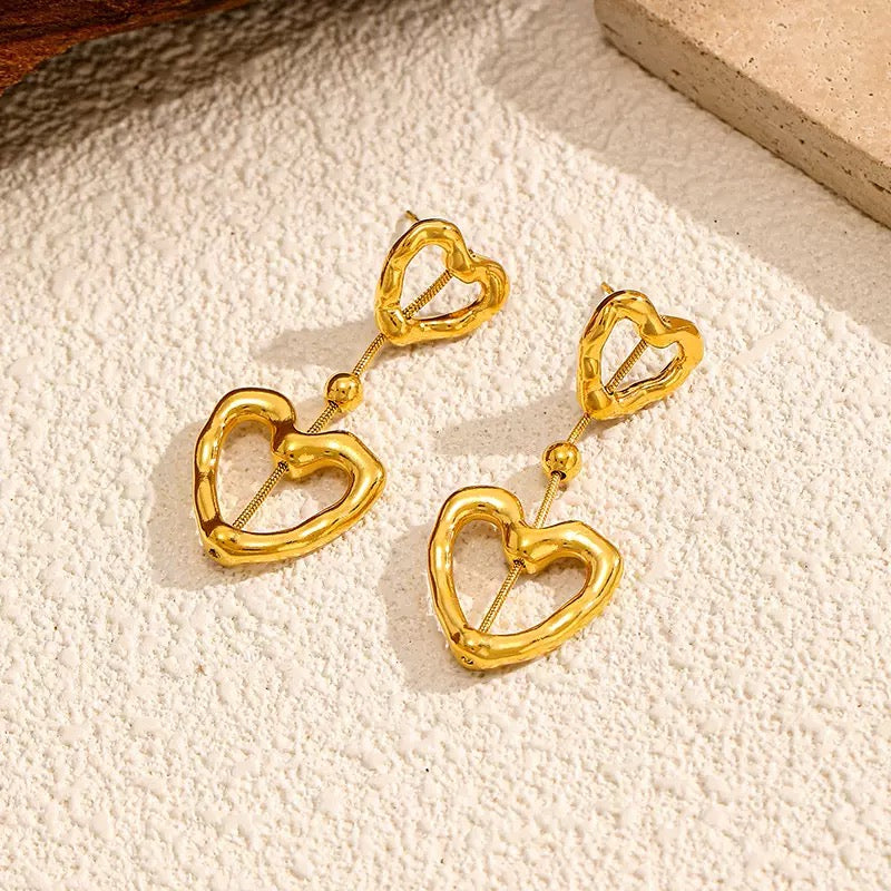 18k Gold Heart Asymmetric Earrings