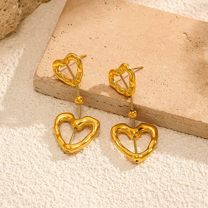 18k Gold Heart Asymmetric Earrings